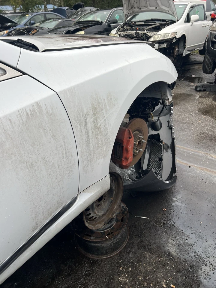 Guardabarros delantero derecho del lado del pasajero Hyundai Equus 2011-2014 con revestimiento OEM Foto 2 de 4