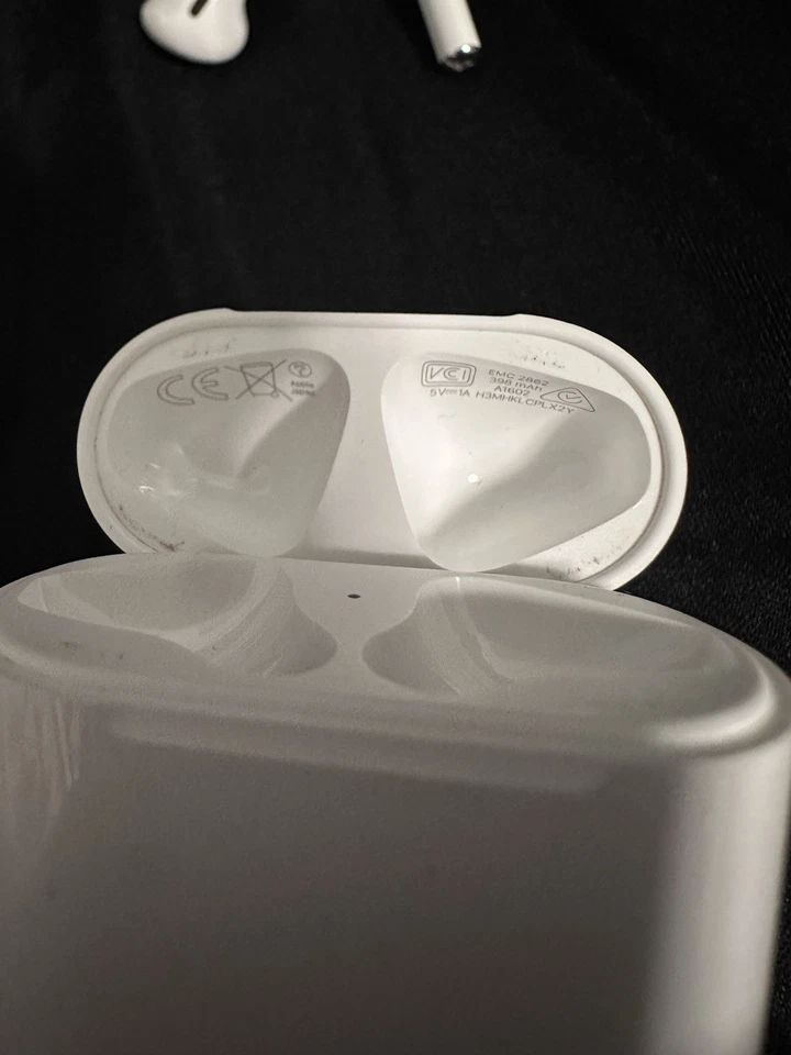 Original Apple AirPods Ladecase (1. Generation) Top Zustand & sofort nutzbar! - Bild 3 von 4