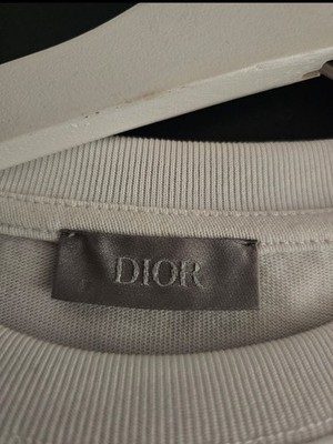 Christian Dior T-Shirt. Verkaufe dieses Shirt unbenutzt da zu groß