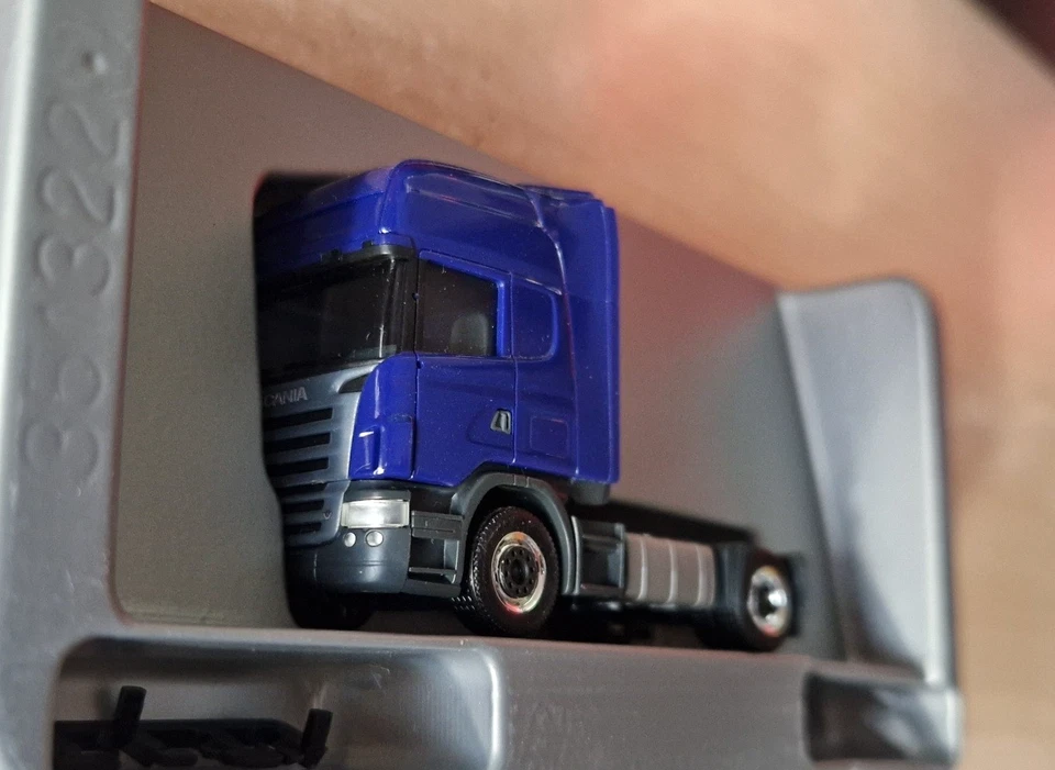 Herpa 150422 SCANIA R 580 V8 trattore stradale lowliner blu 1:87 OVP - Immagine 2 di 4