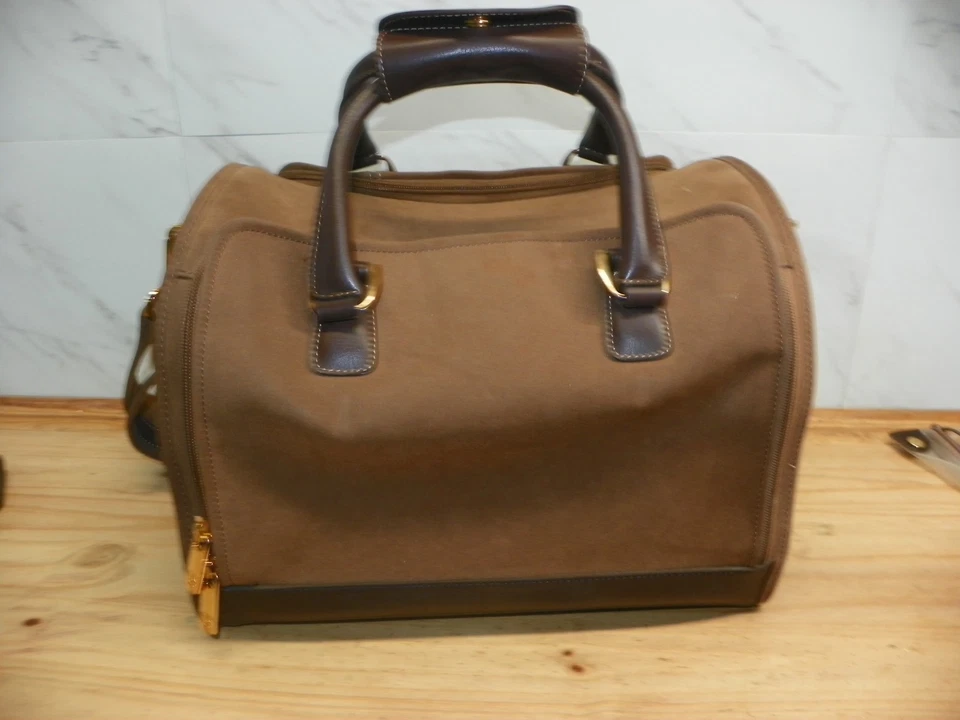 Bolso de viaje Diane Von Furstenberg marrón gamuza para llevar durante la noche fin de semana 13X11X10 Foto 4 de 4