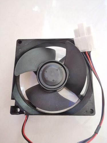 1PCS NIDEC U92C12MS7BA3-52 12V 0.1A 3Pin 9CM Cooling fan - Bild 2 von 2
