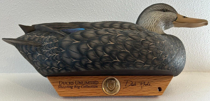 Ducks Unlimited - Dick Rhode Shooting Rig Collection - Black Duck - 17"L 8"W 9"T