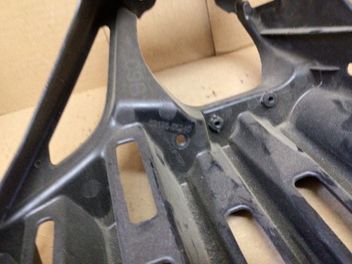 2016-2018 LEXUS ES300H FRONT RIGHT FOG LAMP BRACKET 52125-06240 - Picture 3 of 3
