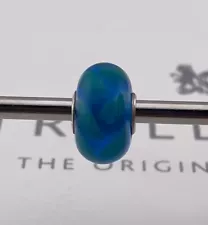 Trollbeads Green Petals On Blue Bead