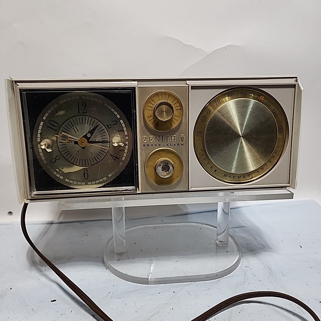1963 Zenith Snooz L624C Alarm Clock Vintage 6 Tube Radio Filter
