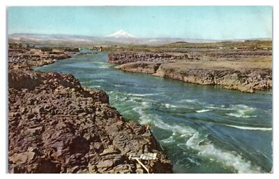 Cascade Mountains Columbia River Boundary Between Oregon & Washington Postcard