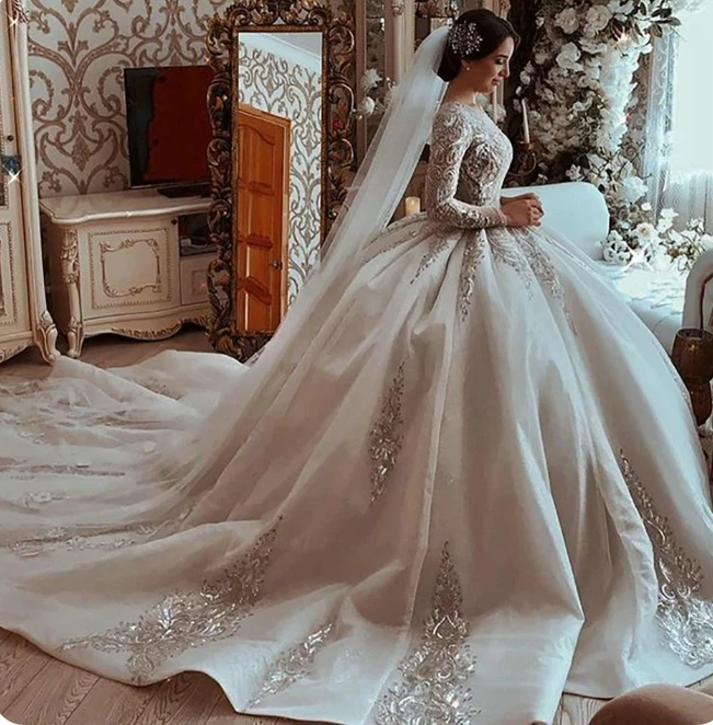 Luxurious Long Sleeves Ball Gown Wedding Dresses Princess Lace Appliques O-Neck - Image 4 of 4