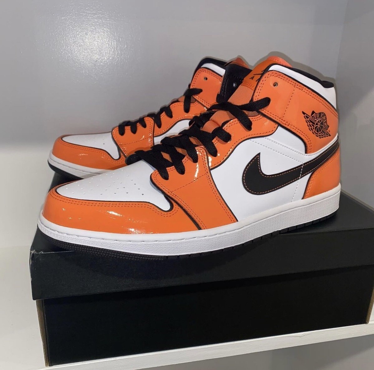人気のジョーダン Nike Air Jordan 1 Mid SE Turf Orange AJ1 Nike Air Jordan 1 Mid SE AJ1 Turf Orange Mens Size 12 DD6834