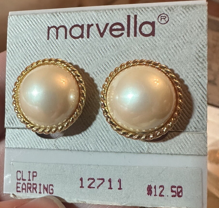 VTG Marvella Earrings Button Faux Pearl Gold Tone Classic Clip On
