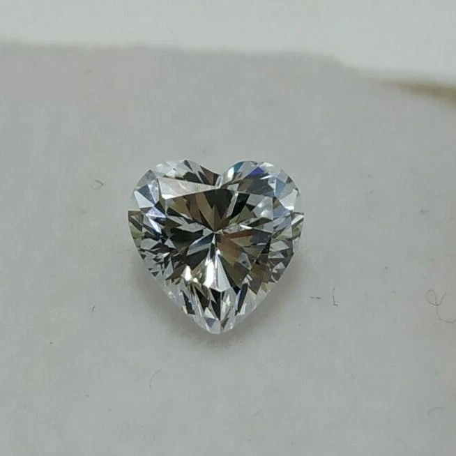 A+++ Circón Mejor Nuevo Hermoso Forma de Corazón Tamaño Pequeño 6 mm Aspecto Diamante Foto 2 de 3