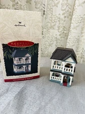 Hallmark 1993 Cozy Home  #10 in the Nostalgic Houses and Shops