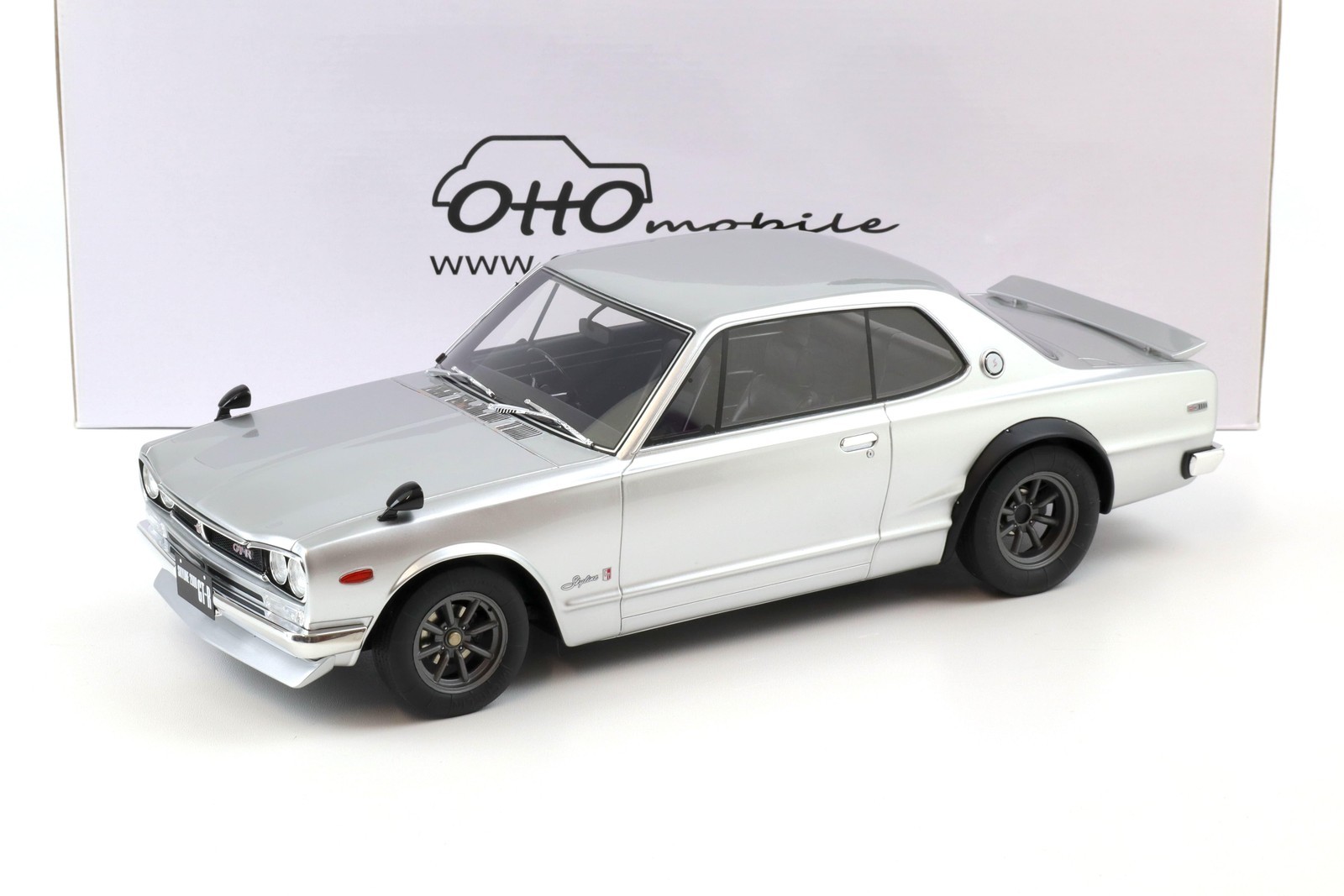 1:12 OTTO mobile G094 Nissan Skyline 2000 Gt-R (KPGC10) Silver 1971