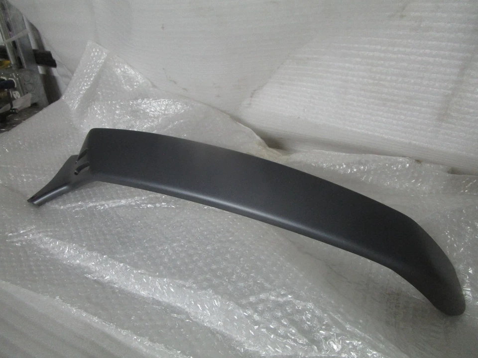 Vespa GTS Left Side Cover 62113700EZ - Image 2 of 4