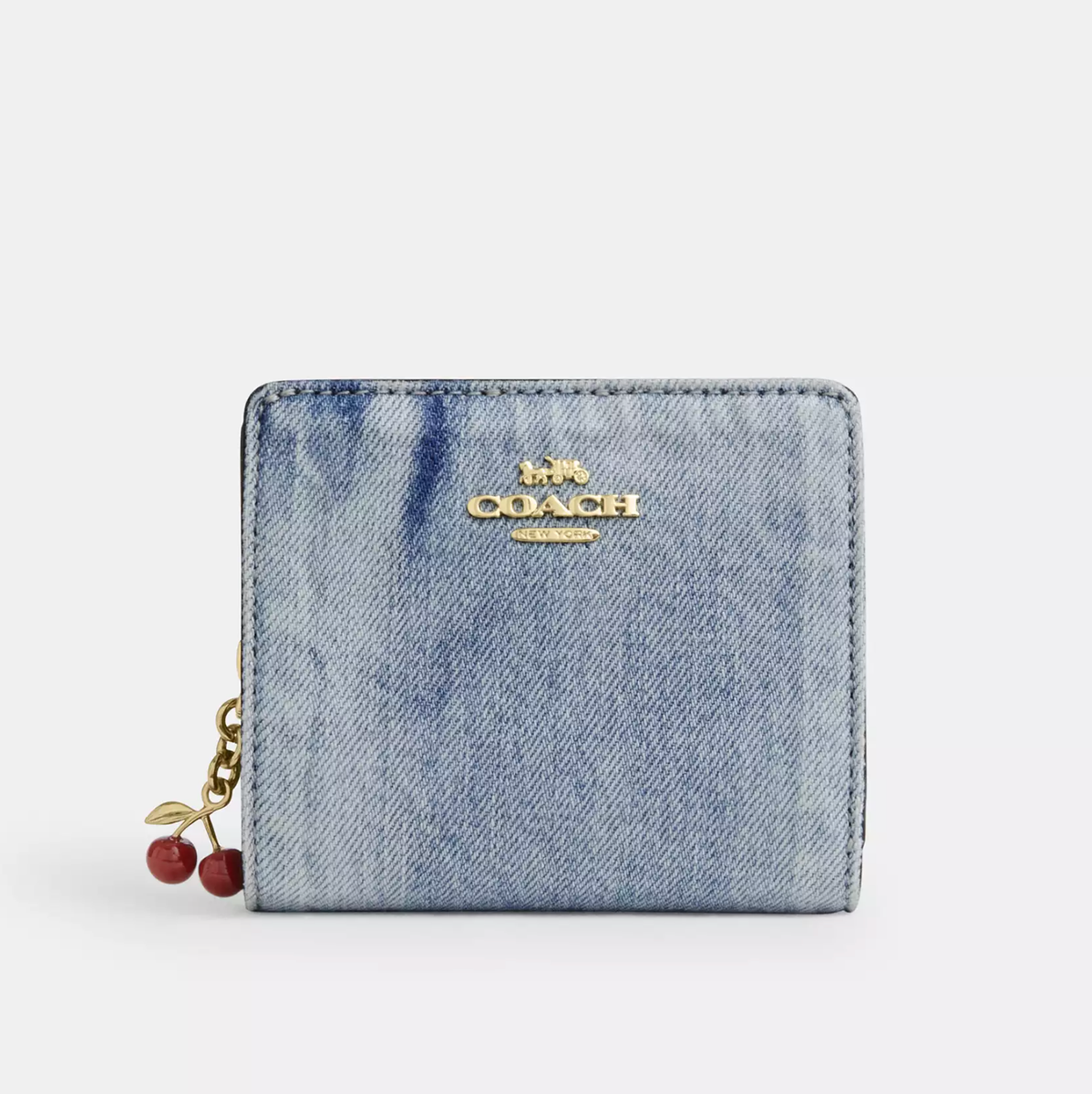 ジーコ Coach CEC35 Snap Wallet in Loved Denim with Cherry Charm Light