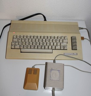 Commodore 64C Computer Netzteil Maus