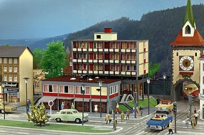 Faller HO 109928 B-928 Modernes Bankgebäude NEU OVP