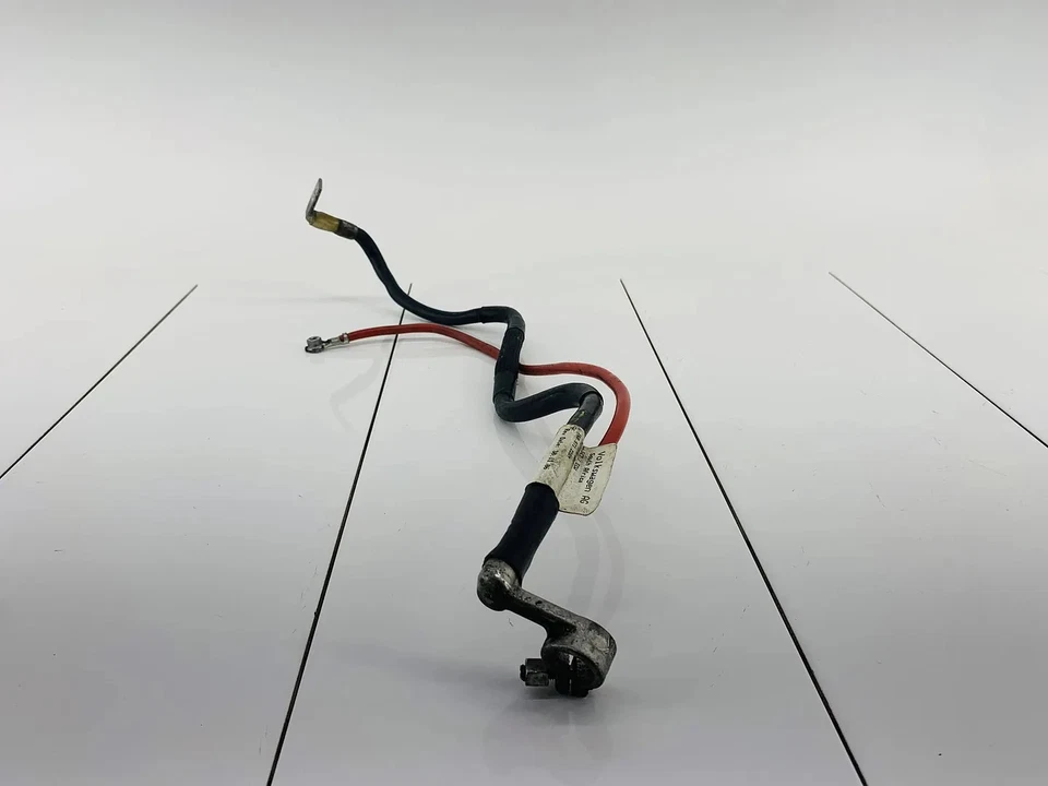 06-14 VOLKSWAGEN GTI 2.0L L4 MOTOR A GASOLINA BATERIA CABO DE FIO POSITIVO FABRICANTE DE EQUIPAMENTO ORIGINAL - Imagem 2 de 4