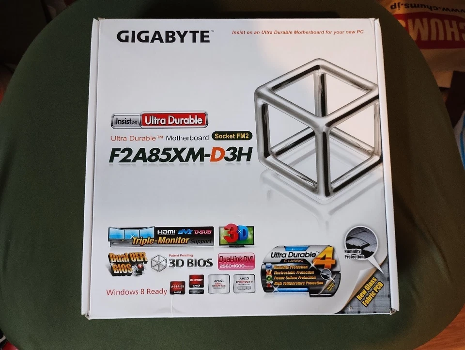 Gigabyte GA-F2A85XM-D3H FM2 AMD motherboard - Image 2 of 2