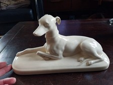 LEVRIER ART DECO FAIENCE SARREGUEMINES CRAQUELE VERS 1930 PARFAIT ETAT 32 CM 17H