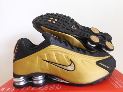 Nike Shox R4 Black-Metallic Gold Womens Sz 10-Mens Sz 8.5 [AR3565