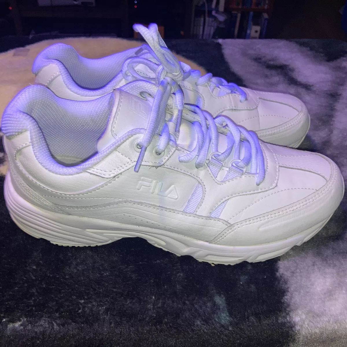 Women's fila shop slip resistant shoes