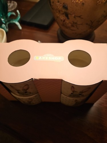 Juego de cuatro cerillas de cerámica Ramekin Bakeshop nuevo - Imagen 2 de 5