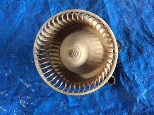Toyota Landcruiser Blower motor HJ75 HZJ75 HZJ78 HZJ79. Denso. - Picture 2 of 3