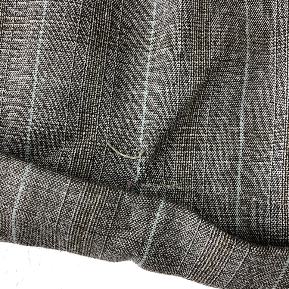 Tracy Evans Juniors Shorts, Gray Plaid Size 3 - Image 3 of 4