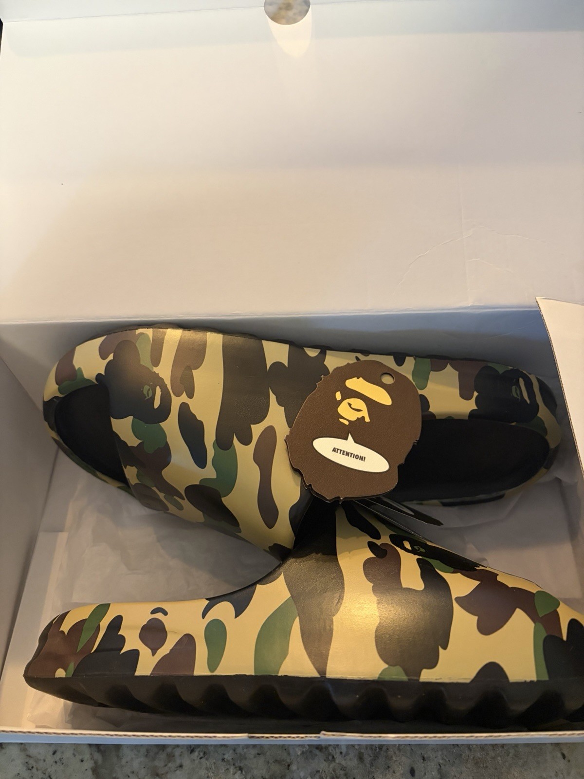 Size 11 A Bathing Ape BAPE 1st Camo Slides Yellow  NEW IN BOX thumbnail 3