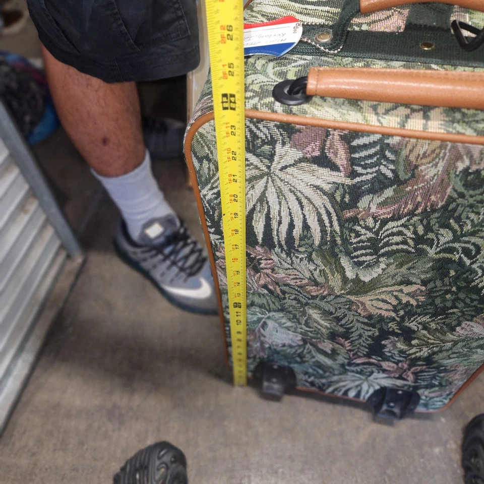 复古 American Tourister 挂毯花卉轮式行李箱 24 X 14 — 第 4/4 张图片