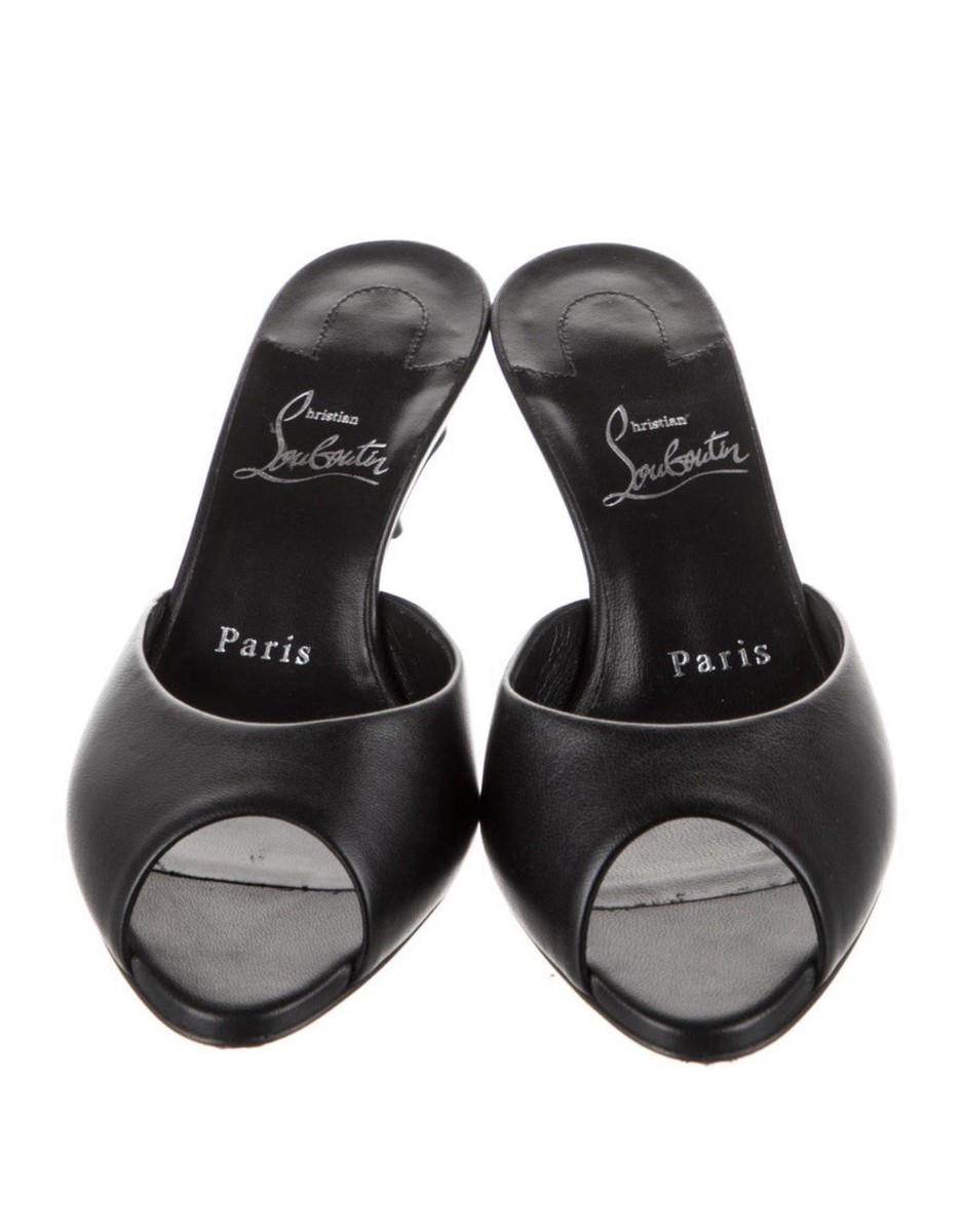 Christian Louboutin 黒 ポインテッドトゥウェッジヒール Christian Louboutin Black Leather Peep Toe Kitten Heel Mules Slip