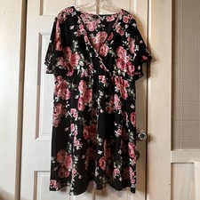 Shein CURVE 3XL Black Floral V-Neck Dress Short Sleeve
