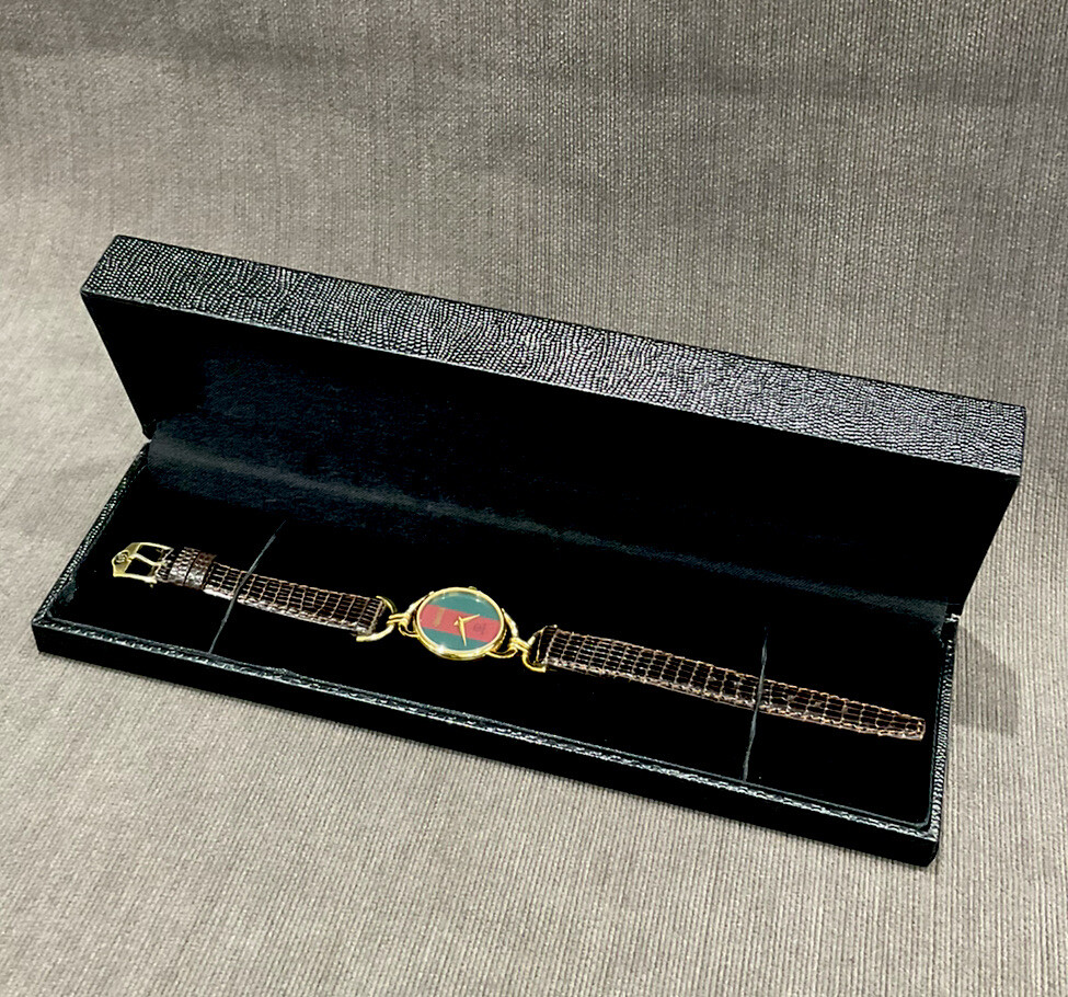 Vintage GUCCI Sherry Line Gold Plated Leather Band Ladies Vintage GUCCI Sherry Line Gold Plated Leather Band Ladies