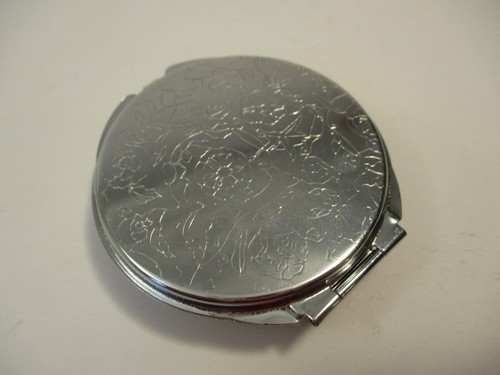 Vintage Dichromic Art Glass Pocket Mirror Compact Etched Silver Tone Metal Green - Picture 4 of 6