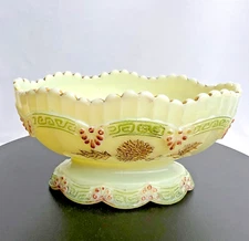 Antique Northwood Chrysanthemum Sprig Custard Glass Pagoda Berry Bowl UV Glow