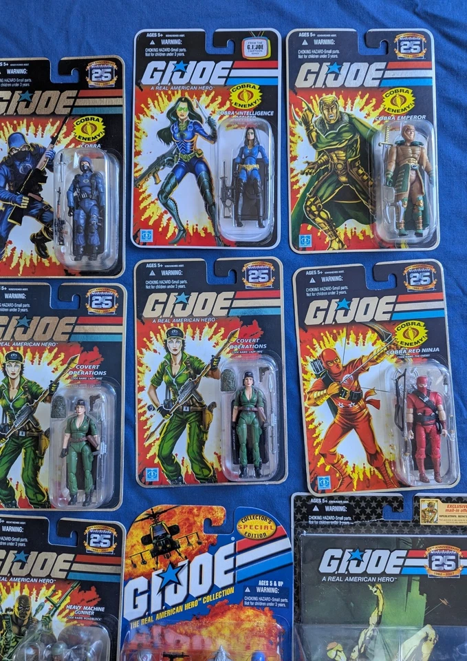 GI JOE 18 figure lot-25th Anniversary, Collector's Edition, 25th ann. comic - Image 4 of 4