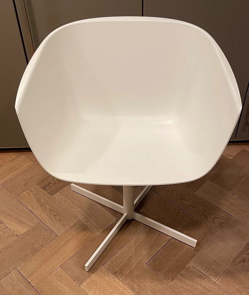 POLIFORM Stuhl Modell Strip Schale weiss Gestell drehbar weiss
