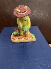 Royal Doulton Winnie the Pooh Figure. Preparations for Carrot Honey Pie