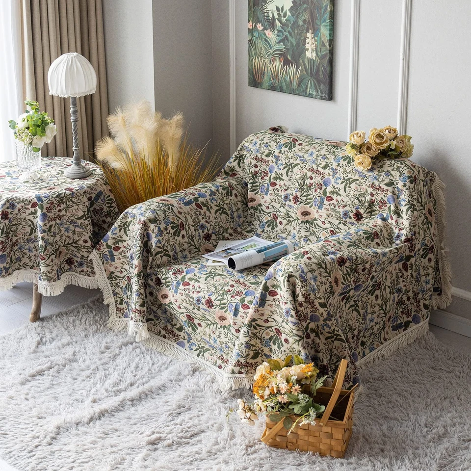 French Floral Tablecloth Hand-Made Cotton Fabric with Lace Vintage Berry Gard... - Image 3 of 4