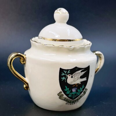 VINTAGE CRESTED CHINA HERALDISCHES SOUVENIR-MODELL EINER DECKELTOPF - DUNKELD CREST