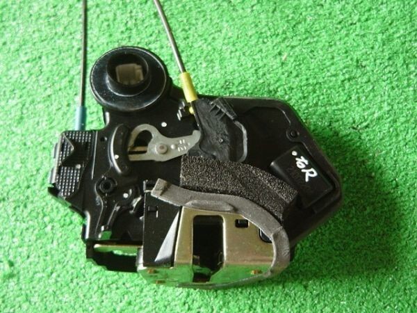 TOYOTA BREVIS JCG10 JCG15 Genuine Door Latch Lock Actuator Rear RH