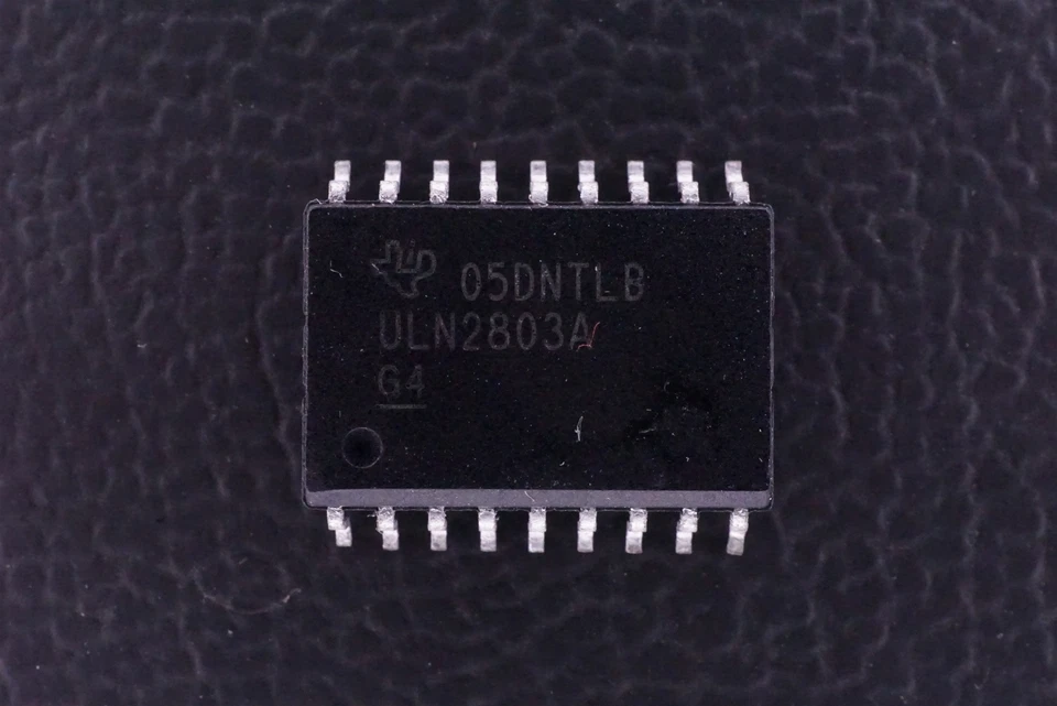 Lote de 2 ULN2803ADWR Texas Instruments matriz de transistores bipolares BJT 50V 500mA Foto 2 de 4