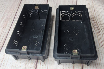 LOT OF 2 V71304.AU NEW Vimar 4 Module Flush Mounting Box for Masonry Walls