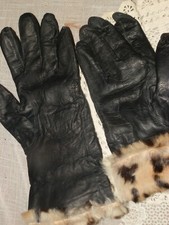 Vintage Women's Black Leather Gloves Fur Lined Size Medium Pre Owned