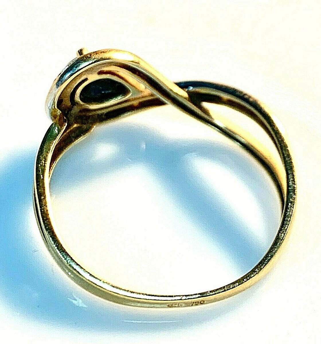 Bague Or 18 Carats - Saphir Et Diamants 0.05 Carat - Taille 53 - Très Bon état