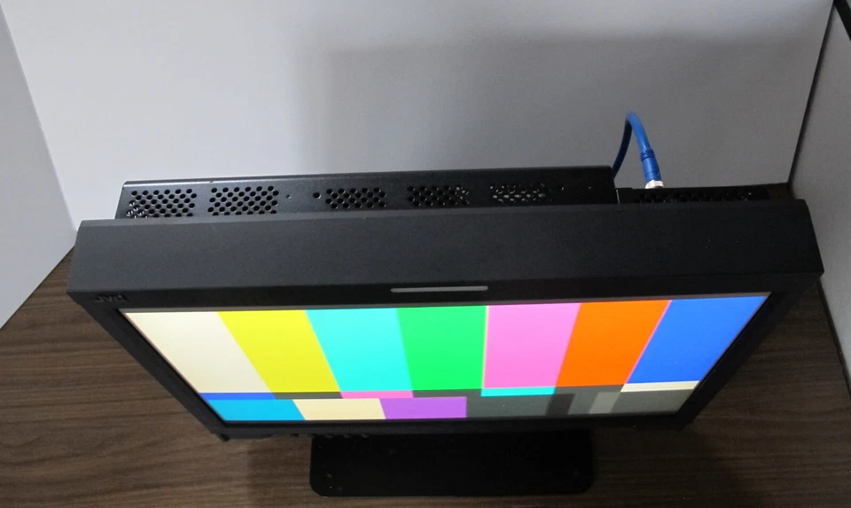 JVC  DT-V20L1D Multiformat 20" LCD Broadcast Monitor (NTSC & PAL) - Image 4 of 4