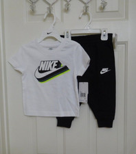 NWT 2pc Nike Swoosh Logo Short Sleeve Shirt Black Joggers Set sz 2t