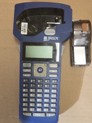 Brady BMP21-LAB Handheld Label Printer, Bundle Battery (No Power Cord)