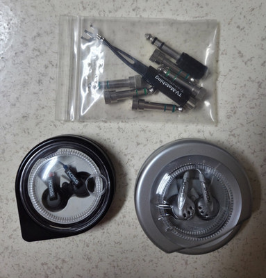 VTG KOSS EARBUDS HEADPHONES LOT + 3.5 TO 6.35 MM MIC AUDIO ADAPTERS * 6 + BONUS